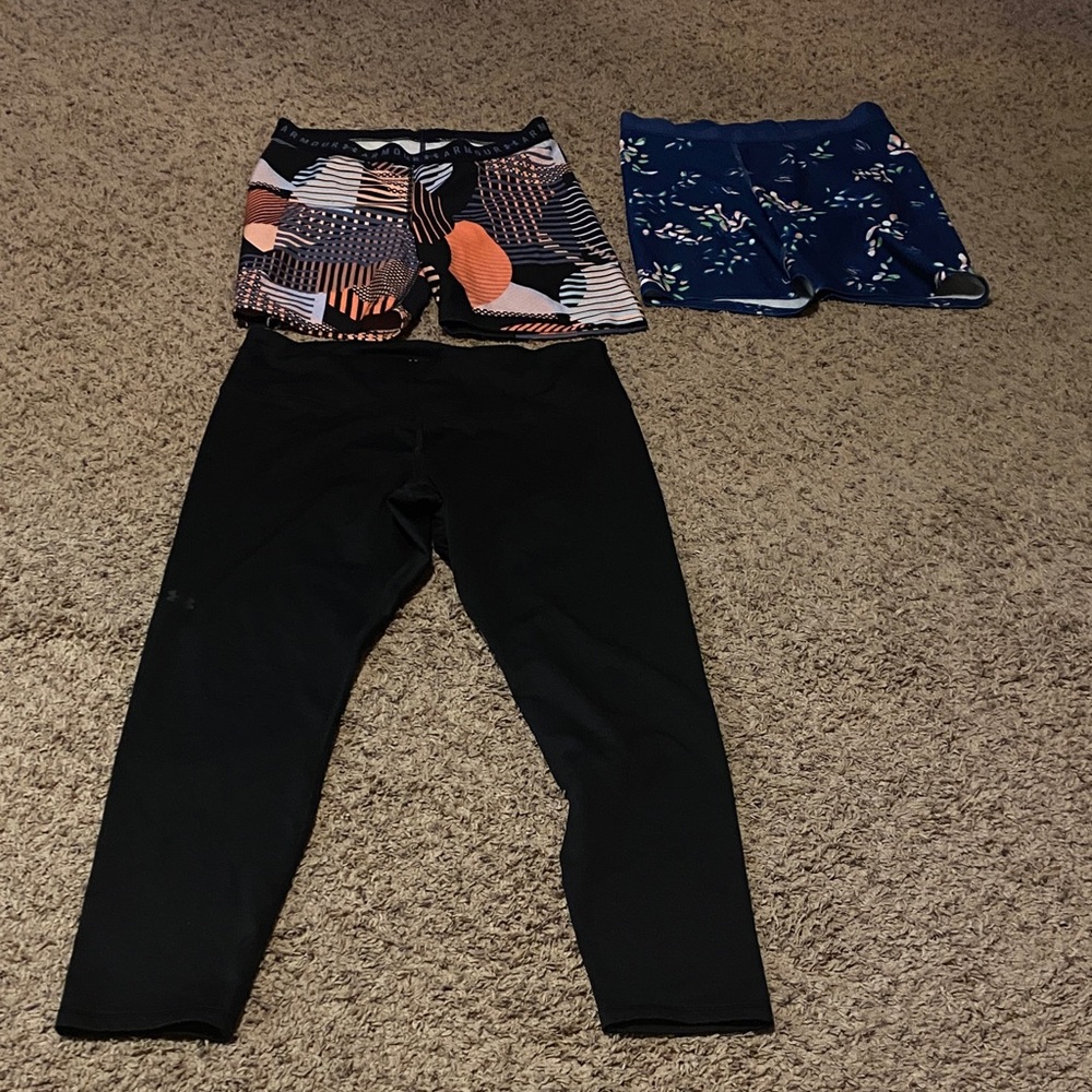 Women’s Under Armor Compression Bundle - image 1